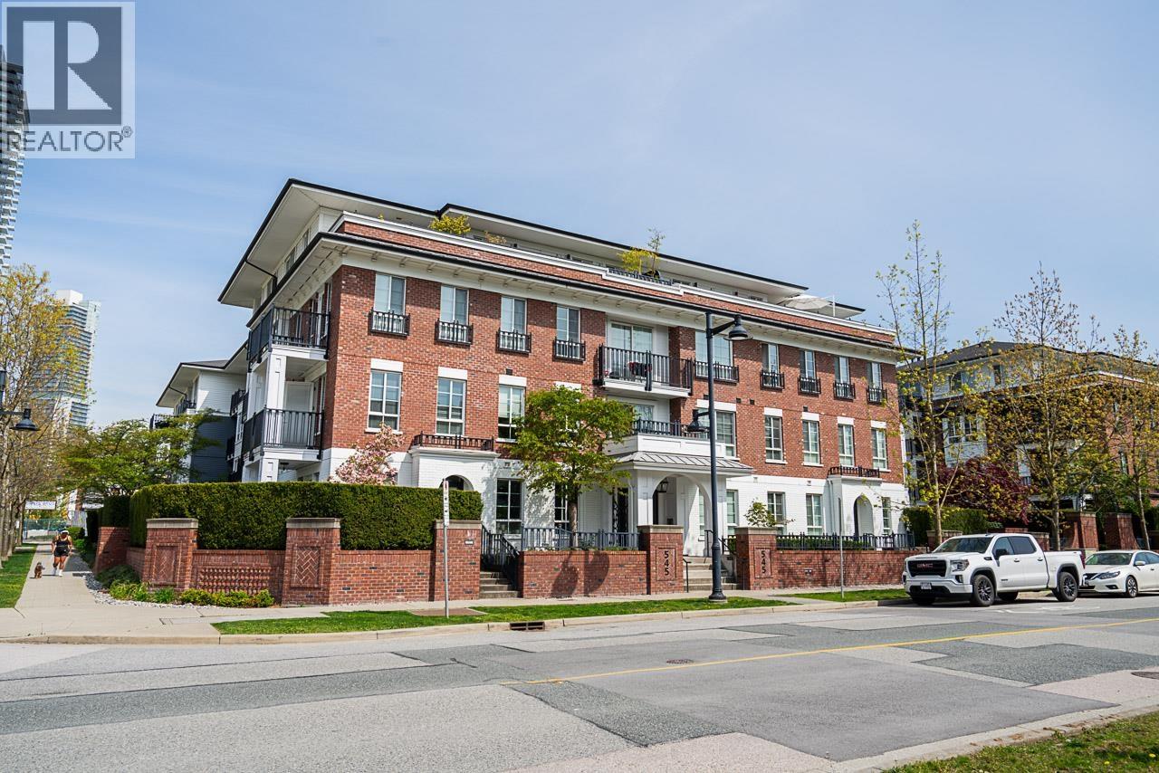 303 545 FOSTER AVENUE|Coquitlam, British Columbia V3J0B3