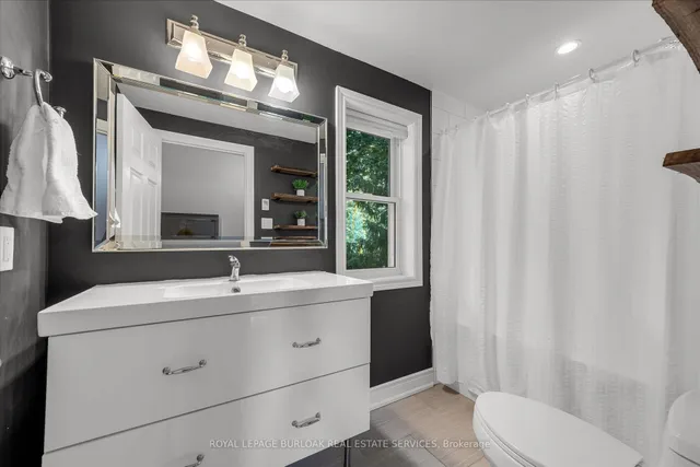 Additional image 26 of 2189 Deyncourt Dr