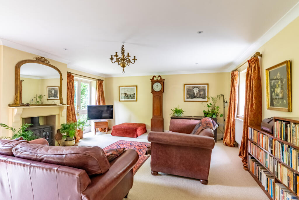 Additional image 3 of The Hill, Wheathampstead, St. Albans, Hertfordshire, AL4