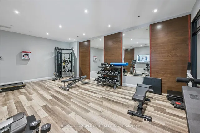 Additional image 29 of 1 Redfern Ave Unit 102