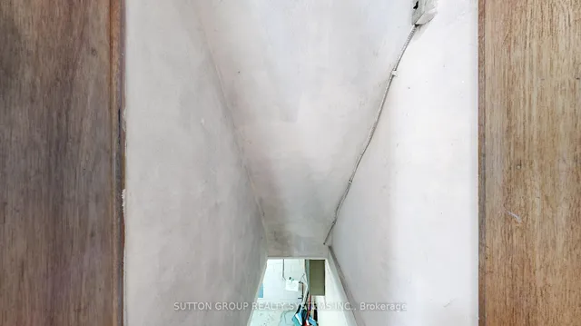 Additional image 24 of 29 Edmund Ave