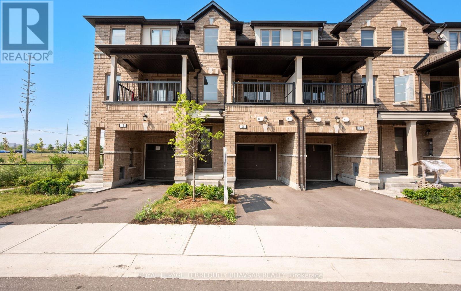 20 VESTRY WAY|Brampton (Goreway Drive Corridor), Ontario L6P4N8