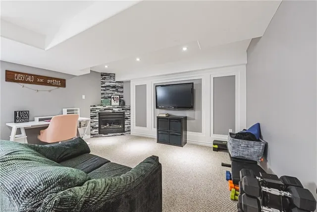 Additional image 32 of 103 Donald Bell Dr