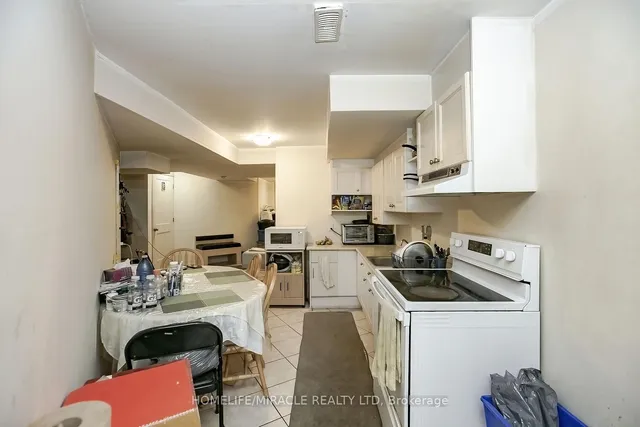 Additional image 44 of 20 Oblate Cres