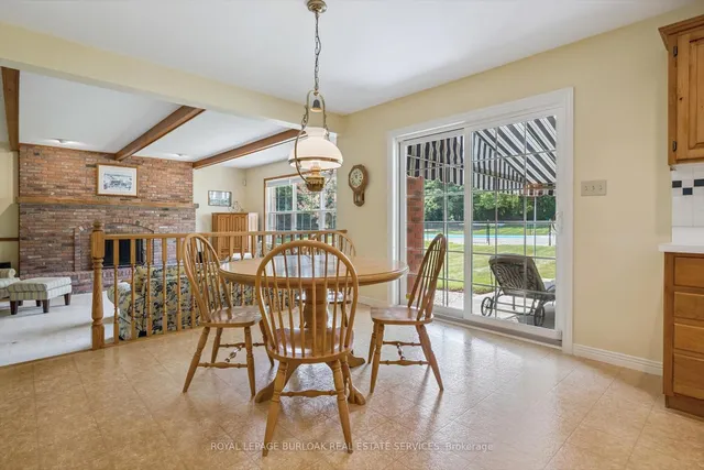 Additional image 17 of 80 Mae Crt