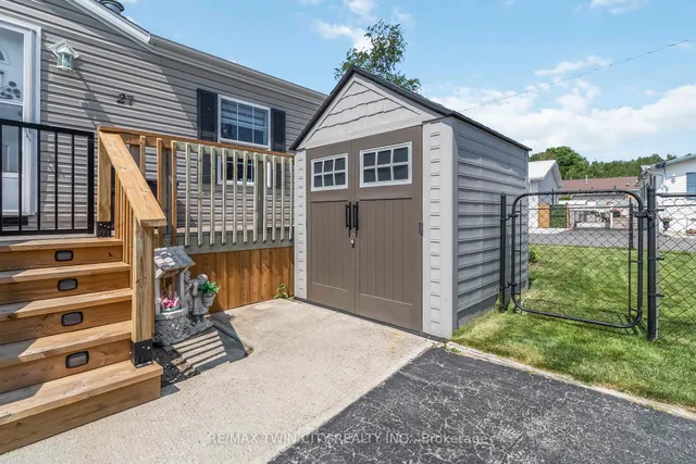 Additional image 15 of 27 Elm St