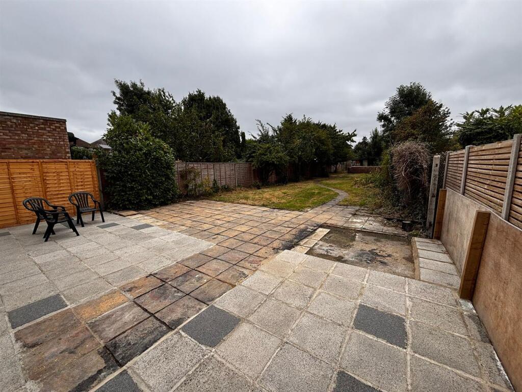 Additional image 13 of 341 St Albans Road WestHatfieldHerts