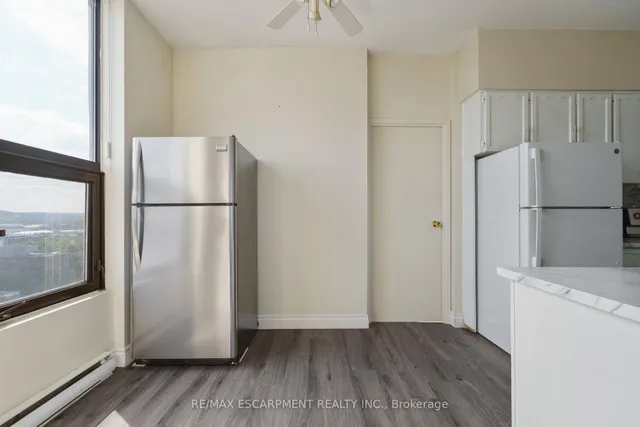 Additional image 27 of 75 Queen St Unit 2203