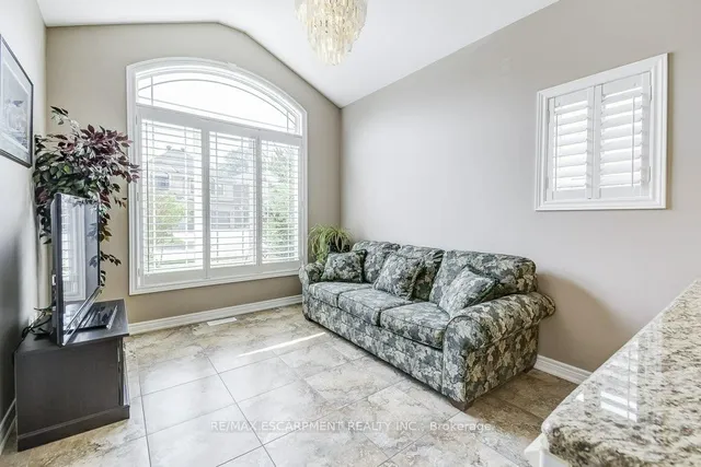 Additional image 5 of 33 Lockman Dr