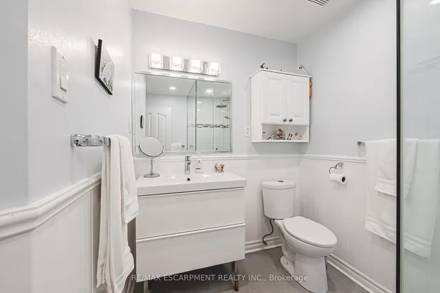 Additional image 23 of 3050 Pinemeadow Dr Unit 6