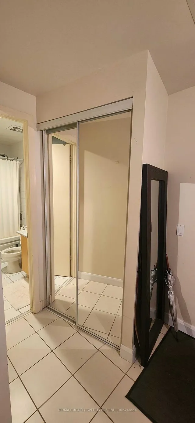 Additional image 10 of 700 King St Unit 519