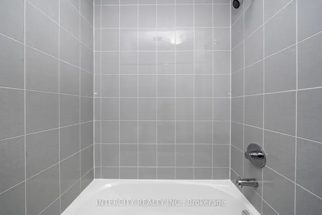 Additional image 25 of 29 Kessler Dr