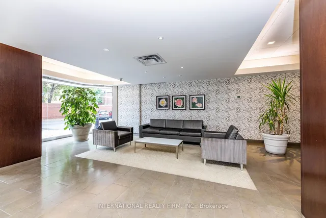 Additional image 4 of 705 King St Unit 215