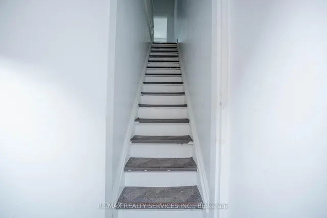 Additional image 19 of 191 Gladstone Ave