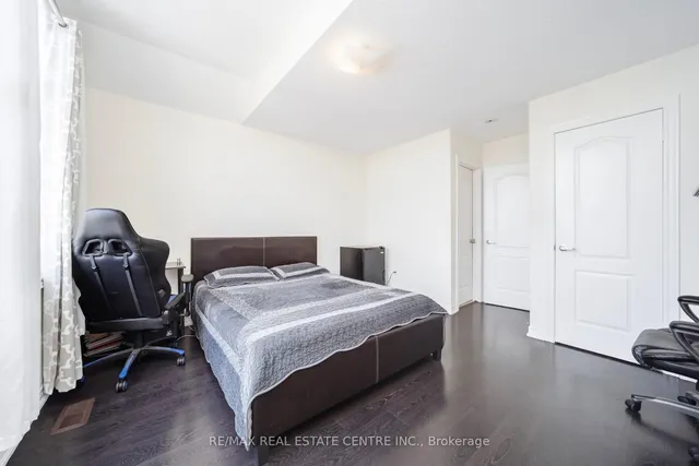 Additional image 33 of 180 Bonnie Braes Dr