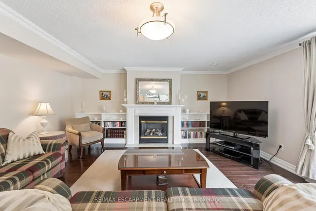 Additional image 29 of 1650 Allan Cres