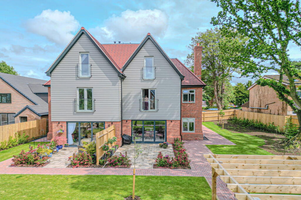 Additional image 4 of OAK TREE PLACE, Ground Floor Apartment, Shirley