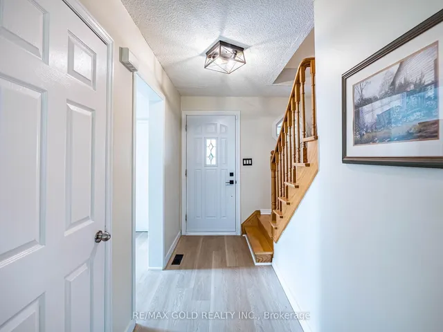 Additional image 4 of 33 St. Emilion Way