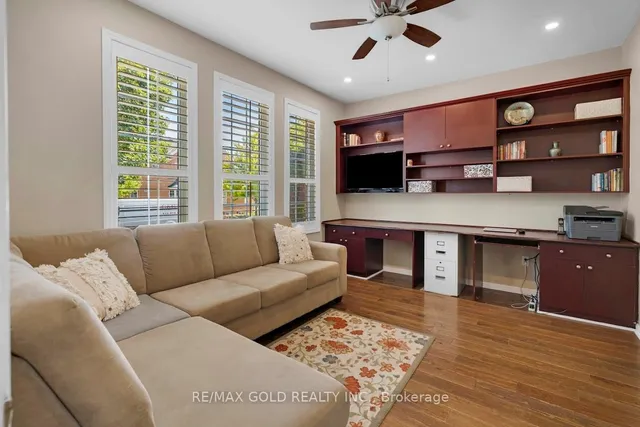 Additional image 7 of 6 Farad Crt