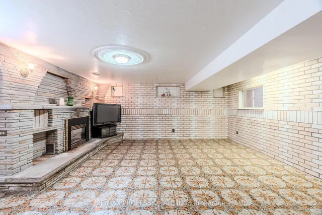 Additional image 11 of 15 Nordin Ave