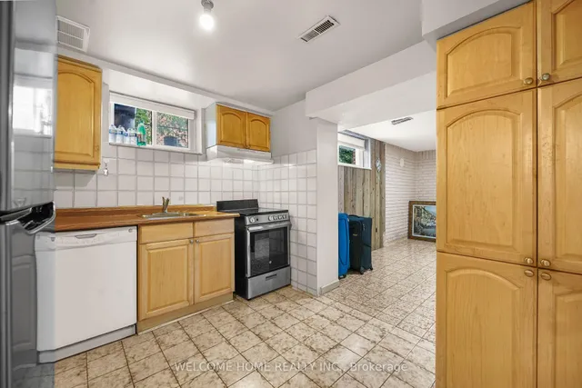 Additional image 29 of 136 Ardwick Blvd