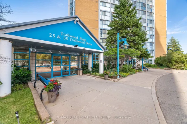 25 Trailwood Dr Unit 402