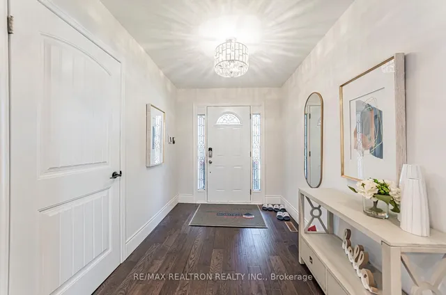 Additional image 8 of 221 Old Orchard Circ