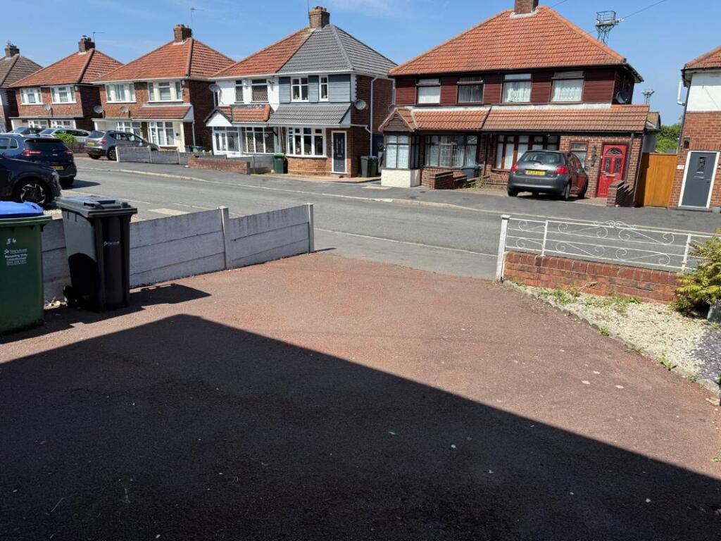 Additional image 25 of 54 Birch Crescent, Oldbury, B69 1UE