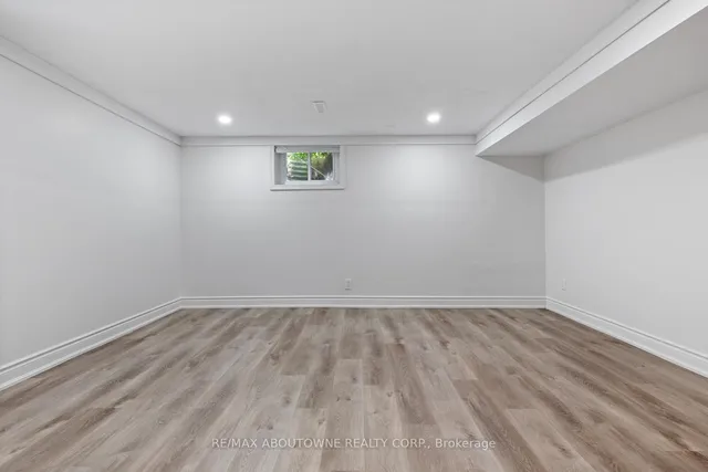 Additional image 23 of 15 Lockton Cres