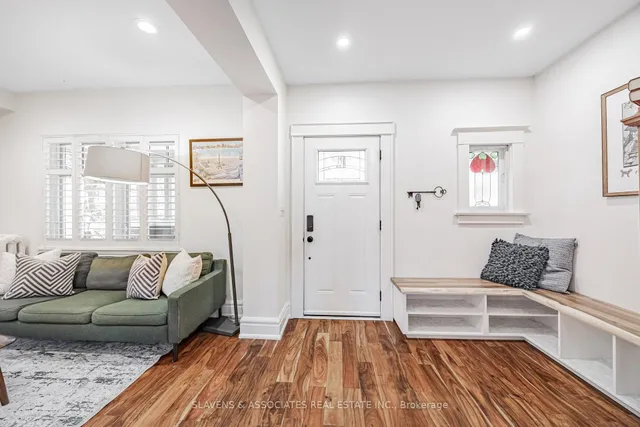 Additional image 4 of 104 Silver Birch Ave