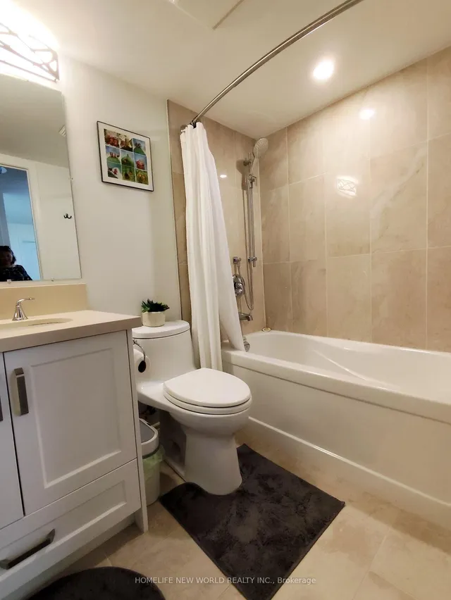 Additional image 5 of 35 Hollywood Ave Unit 619