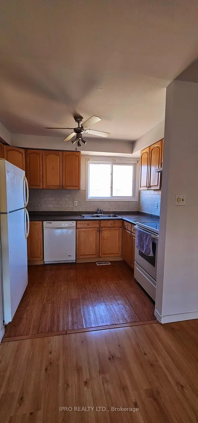 Additional image 9 of 36 Dawson Cres Unit 36