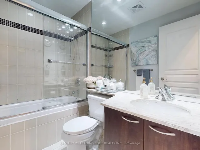 Additional image 25 of 777 STEELES Ave Unit LPH6