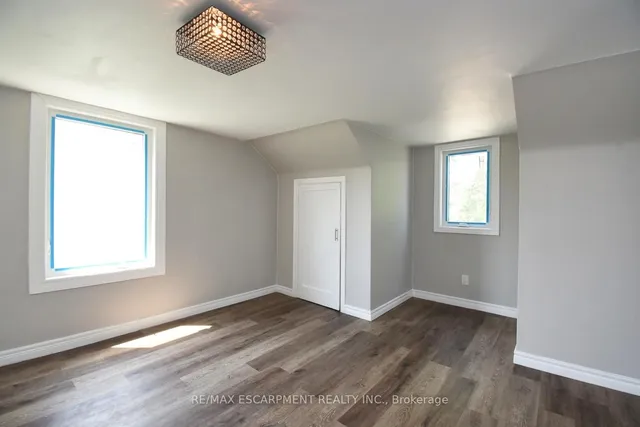 Additional image 24 of 687 Upper James St