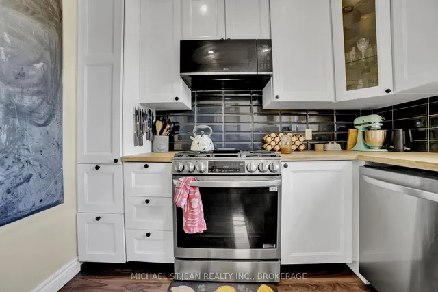 Additional image 17 of 6 Frederick Ave