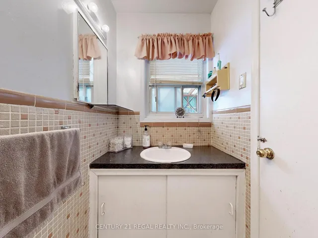 Additional image 36 of 94 Billington Cres