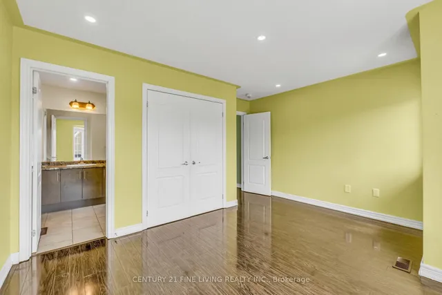 Additional image 30 of 24 Spokanne St