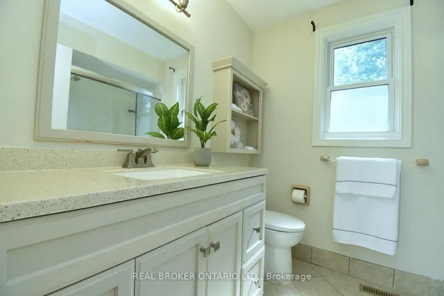 Additional image 27 of 64 Flamingo Dr