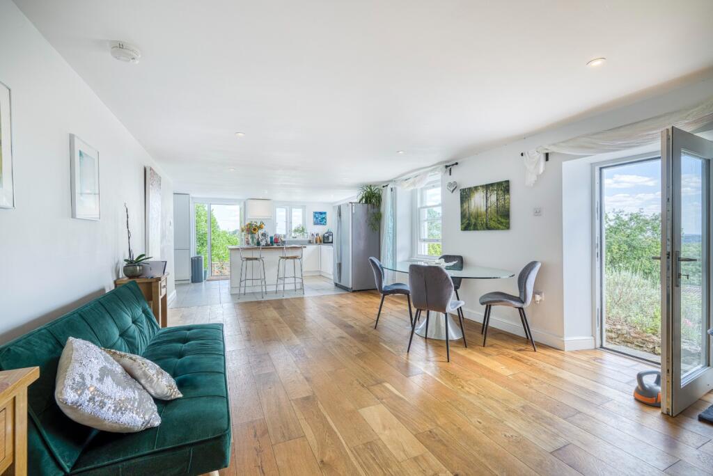 Additional image 4 of Quiet country setting