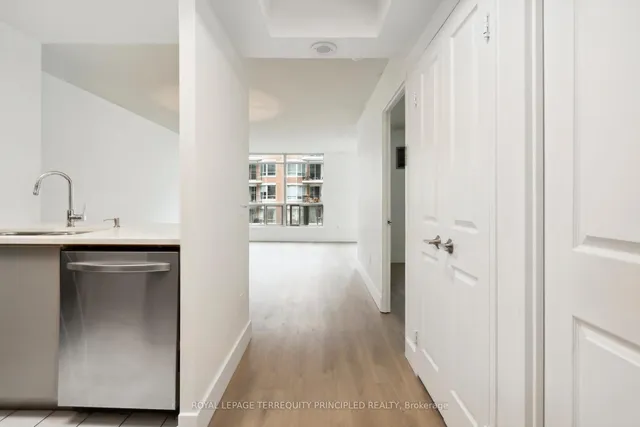 Additional image 6 of 942 Yonge St Unit 418