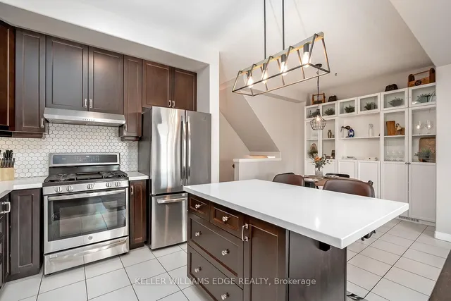 Additional image 10 of 67 Columbus Gate