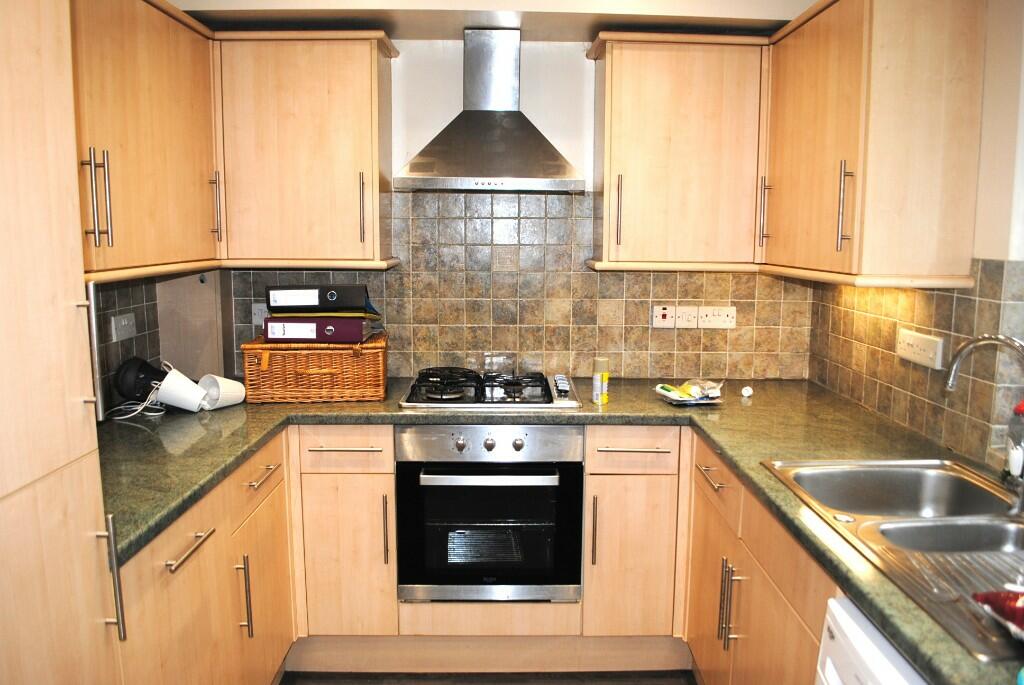Additional image 2 of *** Very Well Presented 3 Bedroom House Share To Rent ***