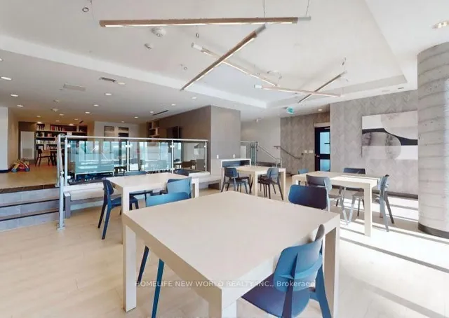 Additional image 27 of 49 East Liberty St Unit 301