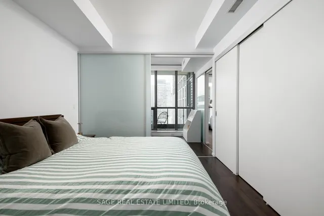 Additional image 17 of 8 Charlotte St Unit 3104