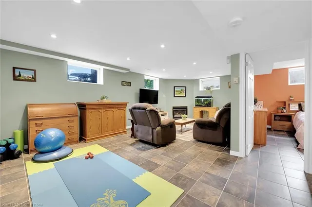 Additional image 25 of 3 Short St