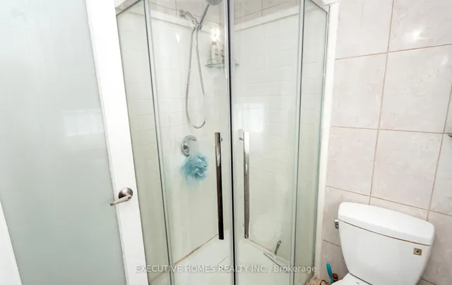 Additional image 22 of 161 Kingsbridge Garden Circ