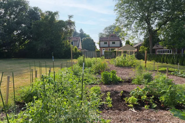 Additional image 46 of 39 Cloverhill Rd