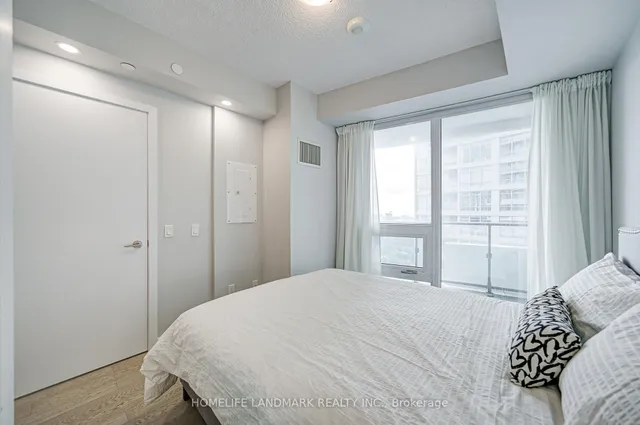 Additional image 28 of 2221 Yonge St Unit 2304