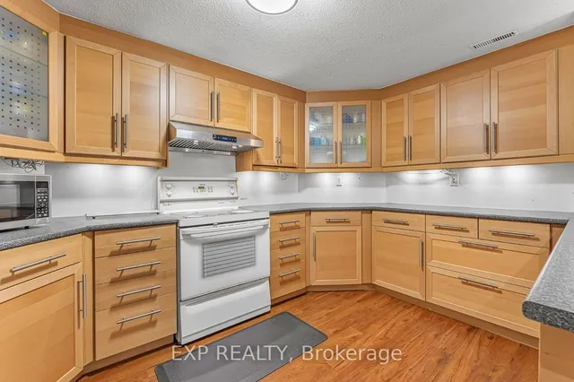 Additional image 43 of 2816 Rosewood Lane