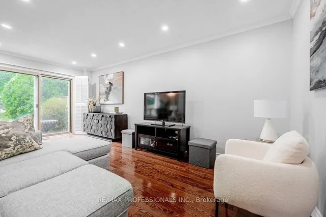 Additional image 11 of 1180 Mississauga Valley Blvd Unit 41